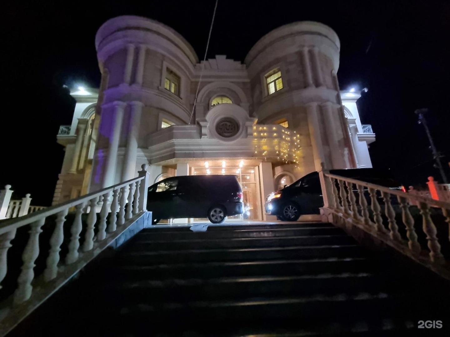 Hotel Royal Bv Ustʼ-Kamenogorsk Esterno foto