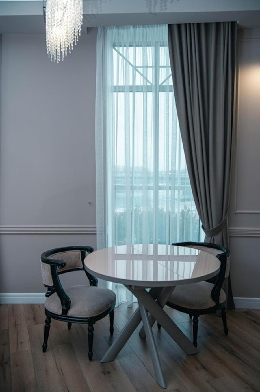 Hotel Royal Bv Ustʼ-Kamenogorsk Esterno foto