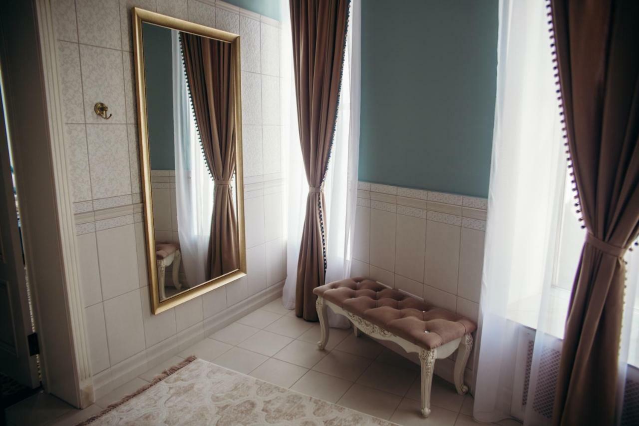 Hotel Royal Bv Ustʼ-Kamenogorsk Esterno foto