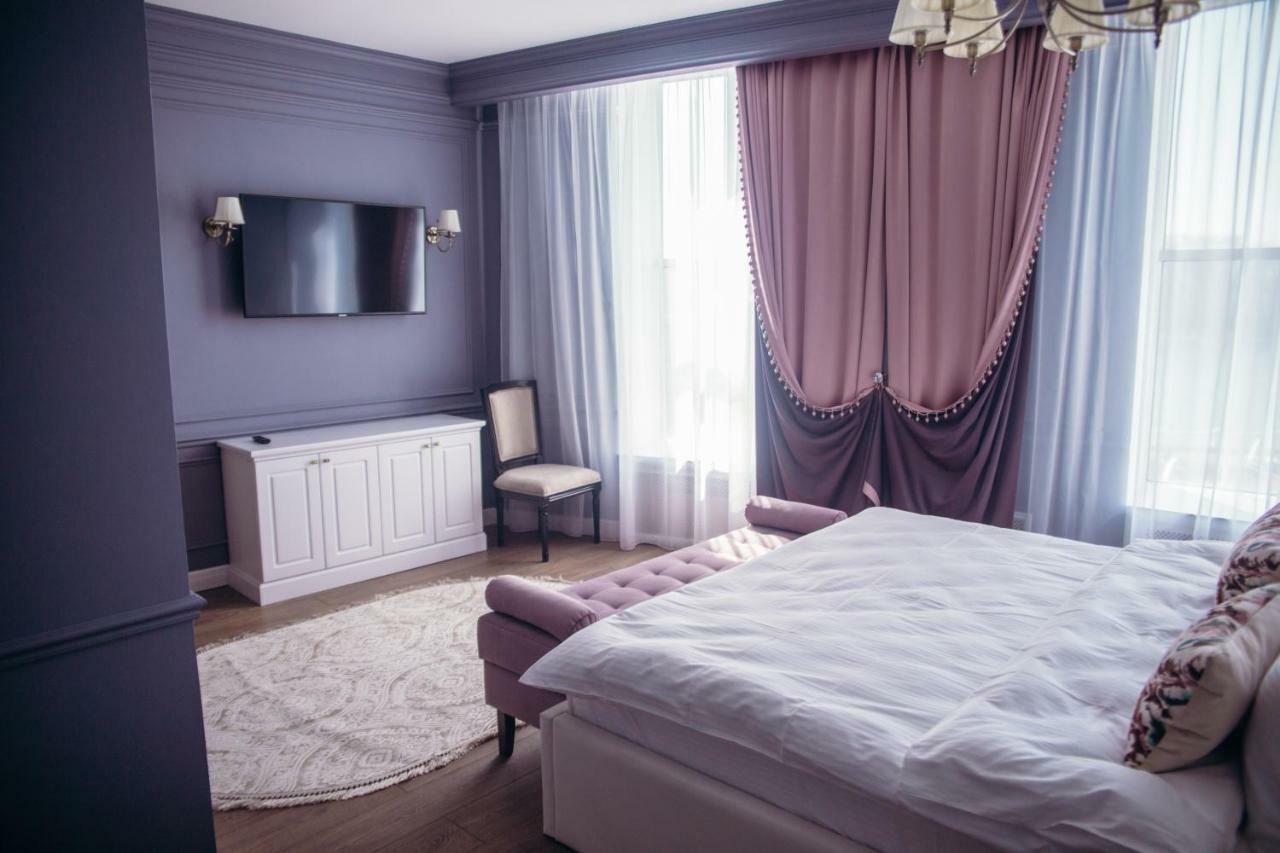 Hotel Royal Bv Ustʼ-Kamenogorsk Esterno foto